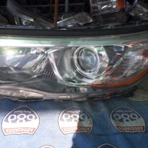 Highlander 2014-2016 Z-7078 foco izquierdo (Rack B-2) BODEGA