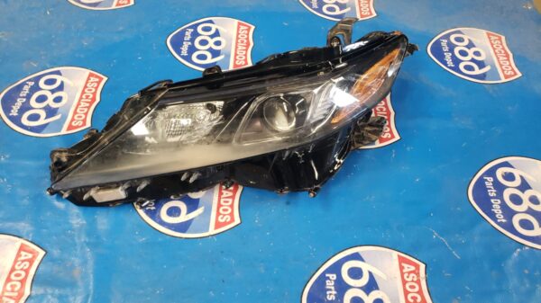 Camry 20 L 809676 FOCO RACKD-2 BODEGA