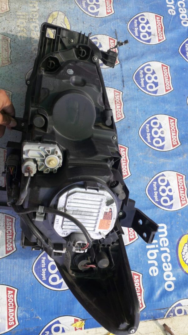 Mazda 6 14-16 -R- B-3006 foco derecho