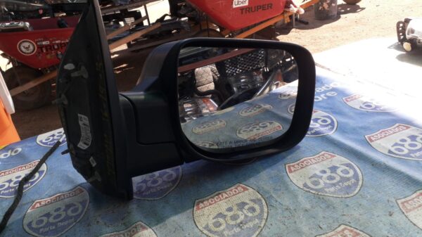 Titan 16-19 -R- B-9063 retrovisor derecho