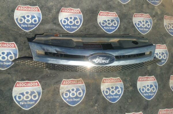 Ford focus 2008-2012 parrilla