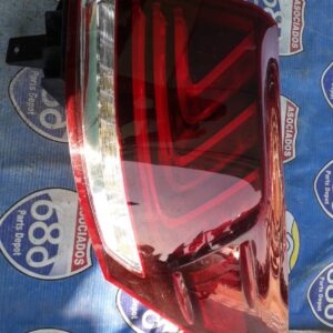 Lexus LS460 13-17 -R- B-9058 mica derecha