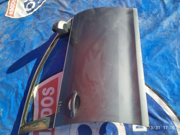 Jetta 2005-2010 puerta derecha delantera / Retrovisor