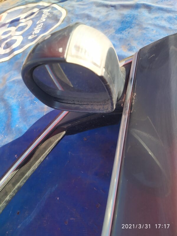 Jetta 2005-2010 puerta derecha delantera / Retrovisor