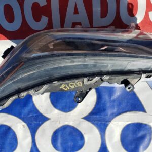 Rav4 2019-2020 foco izquierdo con detalle 02110 (Pared)