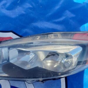 Ford fiesta 2015 foco izquierdo 02082 (Rack A-1)