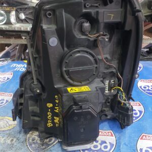 Escalade 2007-2014 foco derecho B-0028