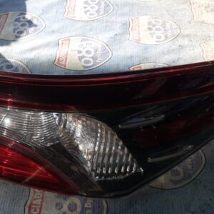 Camry 18-20 -R- B-5063 mica derecha