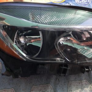 Mercedes GLA 250 15-19 B-2161  faro derecho (Rack A-1) BODEGA