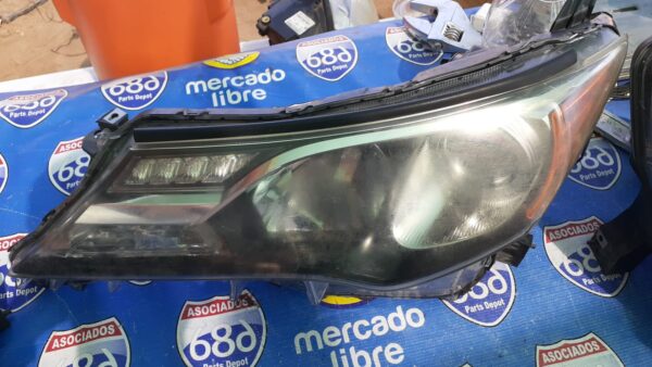 Rav-4 2013-2015 foco izquierdo F-4490 (Rack A-1)