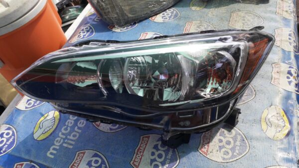 Impreza 17-19 B-3077 foco izquierdo (Rack B-3) BODEGA