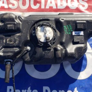 Tanque de combustible nissan versa 2020