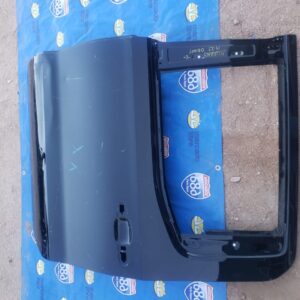 Silverado 19-21 L 08004 PUERTA TRASERA IZQUIERDA