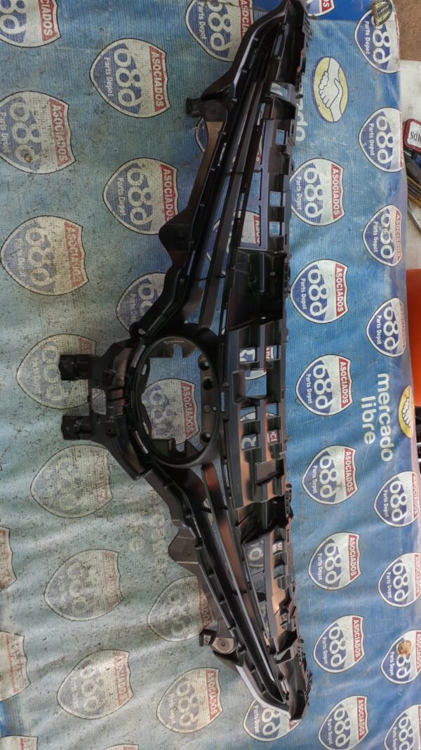 Camry 17-18 B-4637 Parrilla (Bodega)