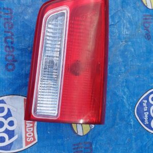 Mica de cajuela Kia Sedona 15-16 -R-