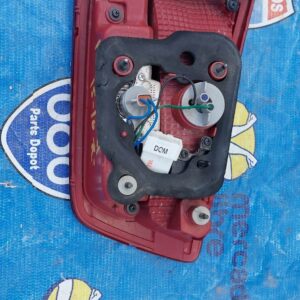 Mica de cajuela Kia Sedona 15-16 -R-