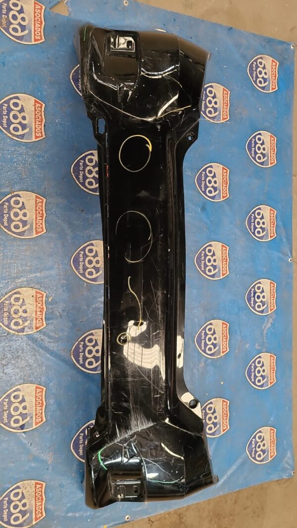 Civic 16-18 07969 defensa trasera bodega