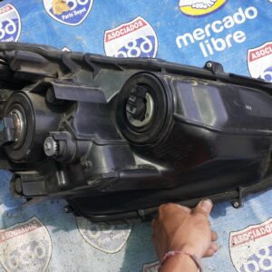 Prius C 12-14 B-3021 foco izquierdo (Rack B-R)