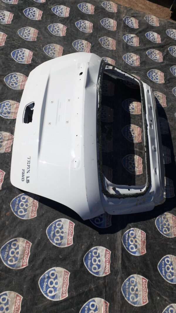 Trax 13-16 B-2015 Cajuela tapa trasera