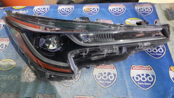 Corolla 19-21 B-3029 foco derecho (Rack A-2) BODEGA