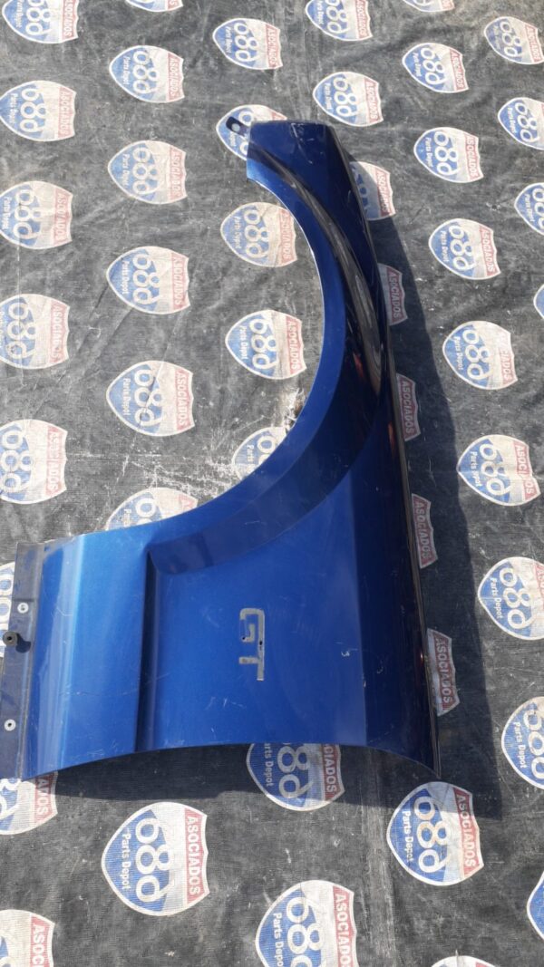 Mustang GT 05-09 -L- B-2082 guardafango izquierdo