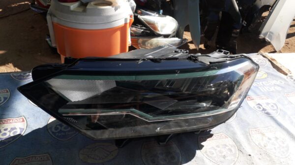 Jetta 19-20 B-5085 foco izquierdo LED (Rack B-2) BODEGA