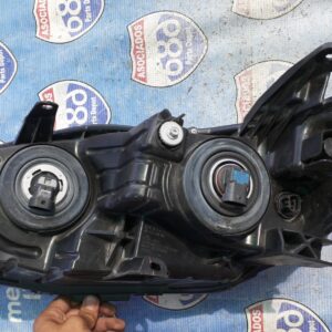 Camry 15-17 B-3074 foco derecho (RACK C-3 BODEGA