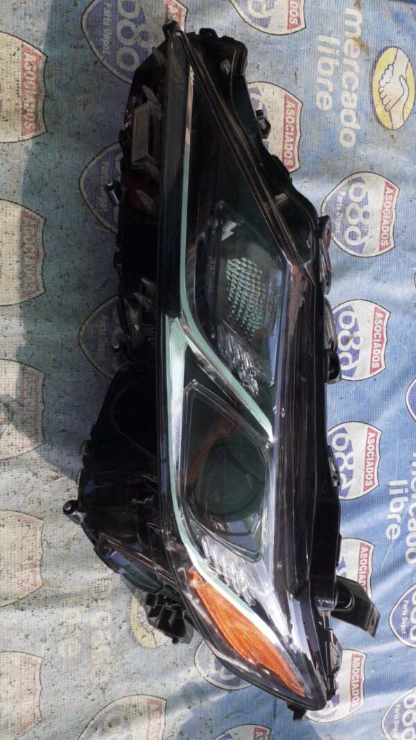 Camry 18-20 B-2175 foco izquierdo (Rack B-3) BODEGA