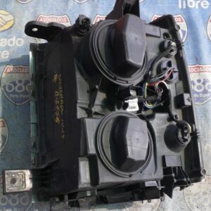 Silverado 14-15  B-2176 faro derecho