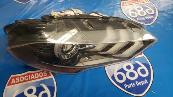 Mustang 18-21 450021 foco derecho bodega