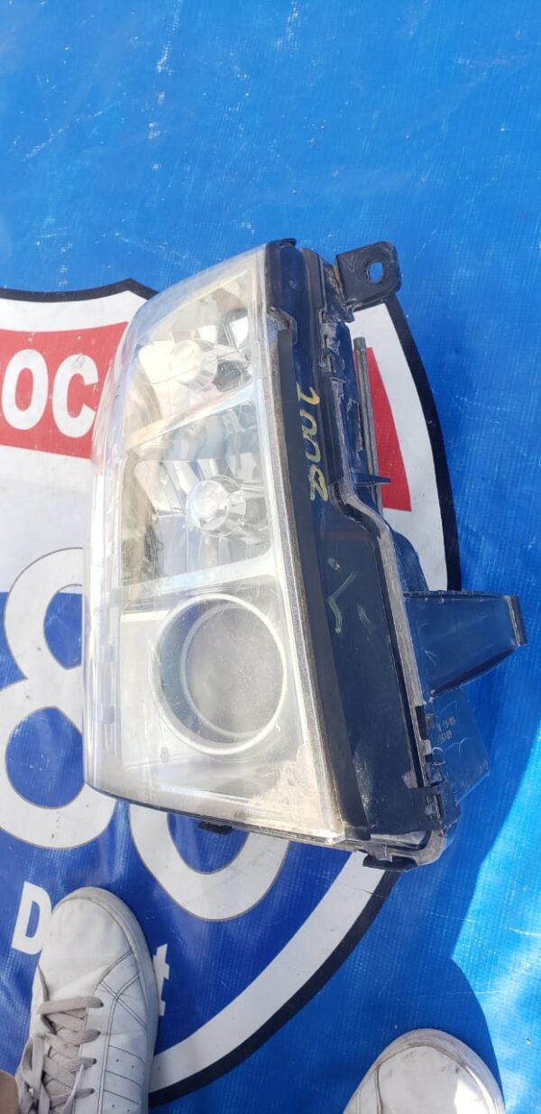 Cadillac Escalade 2008-2010 foco (faro) derecha