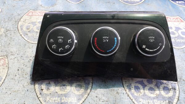 Patriot 2011-2013 O-0324 controles de a/c