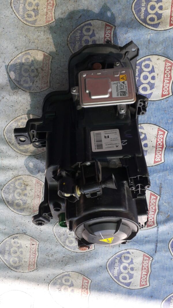 Cherokee 14-18  B-2158 foco derecho (Rack A-1)BODEGA