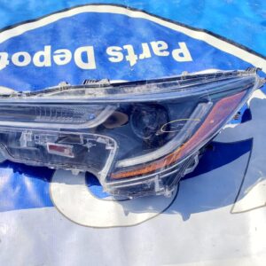 Corolla 2020 Foco izquierdo con detalle 02046 (Cerco)