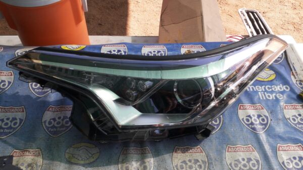 CH-R 18-20 B-9047 foco izquierdo (Rack B-1)