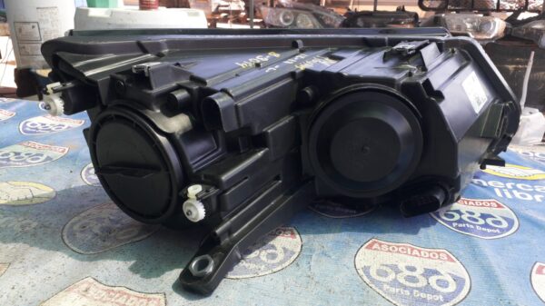 Foco VW tiguan 12-17 -L- B-3014 (Rack B-4) BODEGA