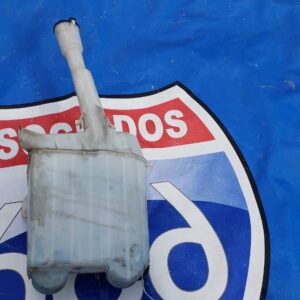 Scion tc 2005-2009 Deposito de limpia parabrisas