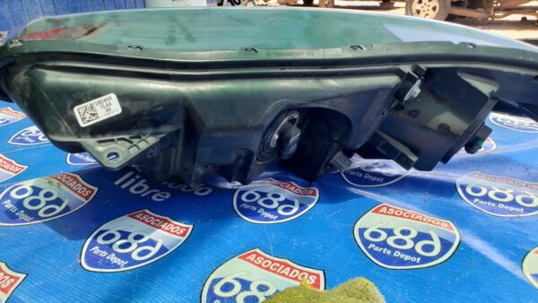 Honda crv 2017-2018 foco derecho  F3021 (Rack A-1) BODEGA