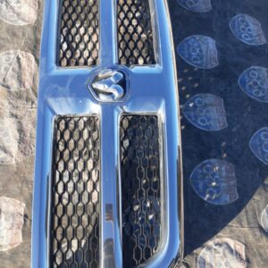 Ram 2500 13-15 B-5545 parrilla (Bodega)