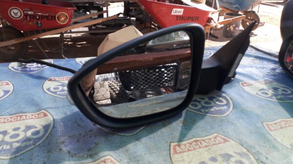Passat 12-18 -L- B-906 retrovisor izquierdo