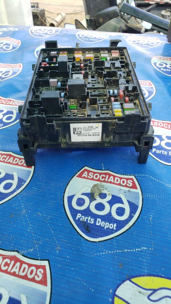 Caja de fusibles Escalade suburban tahoe 2015-2018