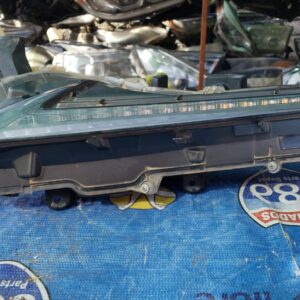 Faro Lexus nx300 15-16 P-1014 -L- (rack b-1)