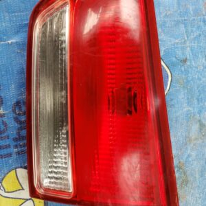 Mica de cajuela Kia sedona 15-16 -R-