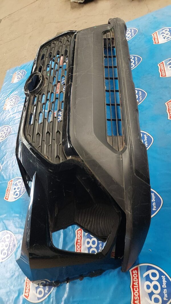 Defensa delantera Rav4 2019-21 09093 (Bodega)