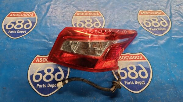 mica derecha Sentra 17-19 B-5578 (Bodega)
