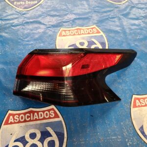Mica derecha Versa 2020 013369 (Bodega)