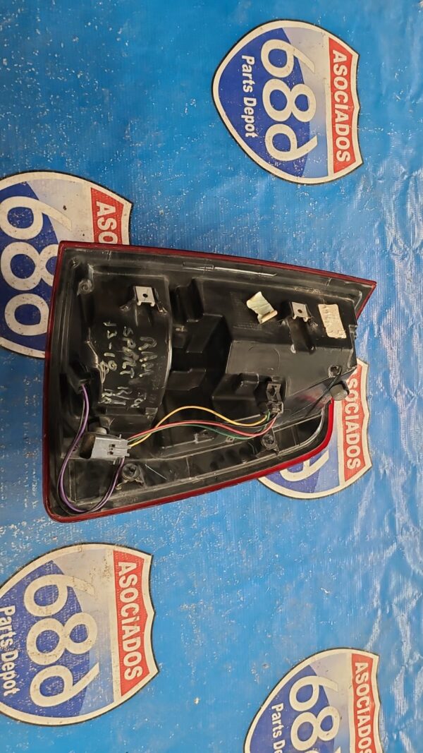 Mica izquierda Ram r/t 13-18 300471 (Bodega)