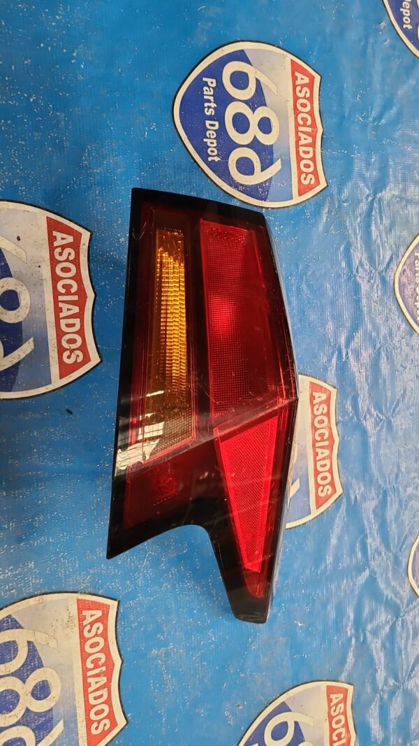 Mica derecha Altima 19-20 B-7081 (Bodega)