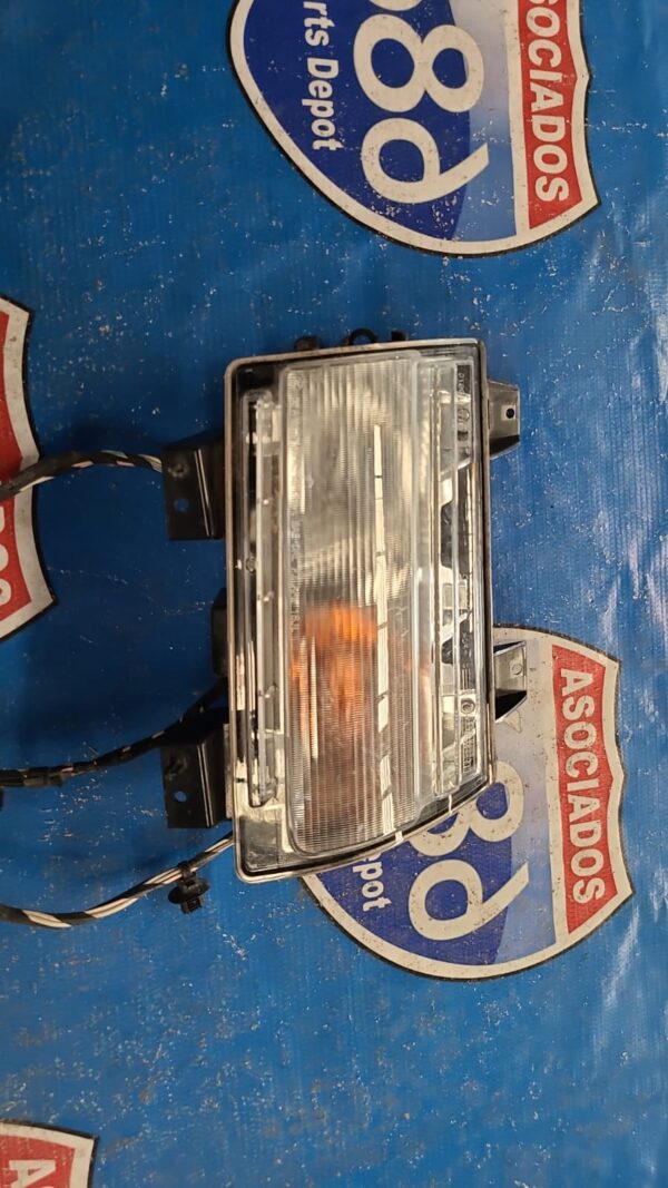 Faro derecho (Cuarto) Jeep Wrangler 18-22 09221 (Bodega)
