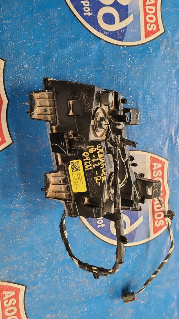 Faro derecho (Cuarto) Jeep Wrangler 18-22 09221 (Bodega)